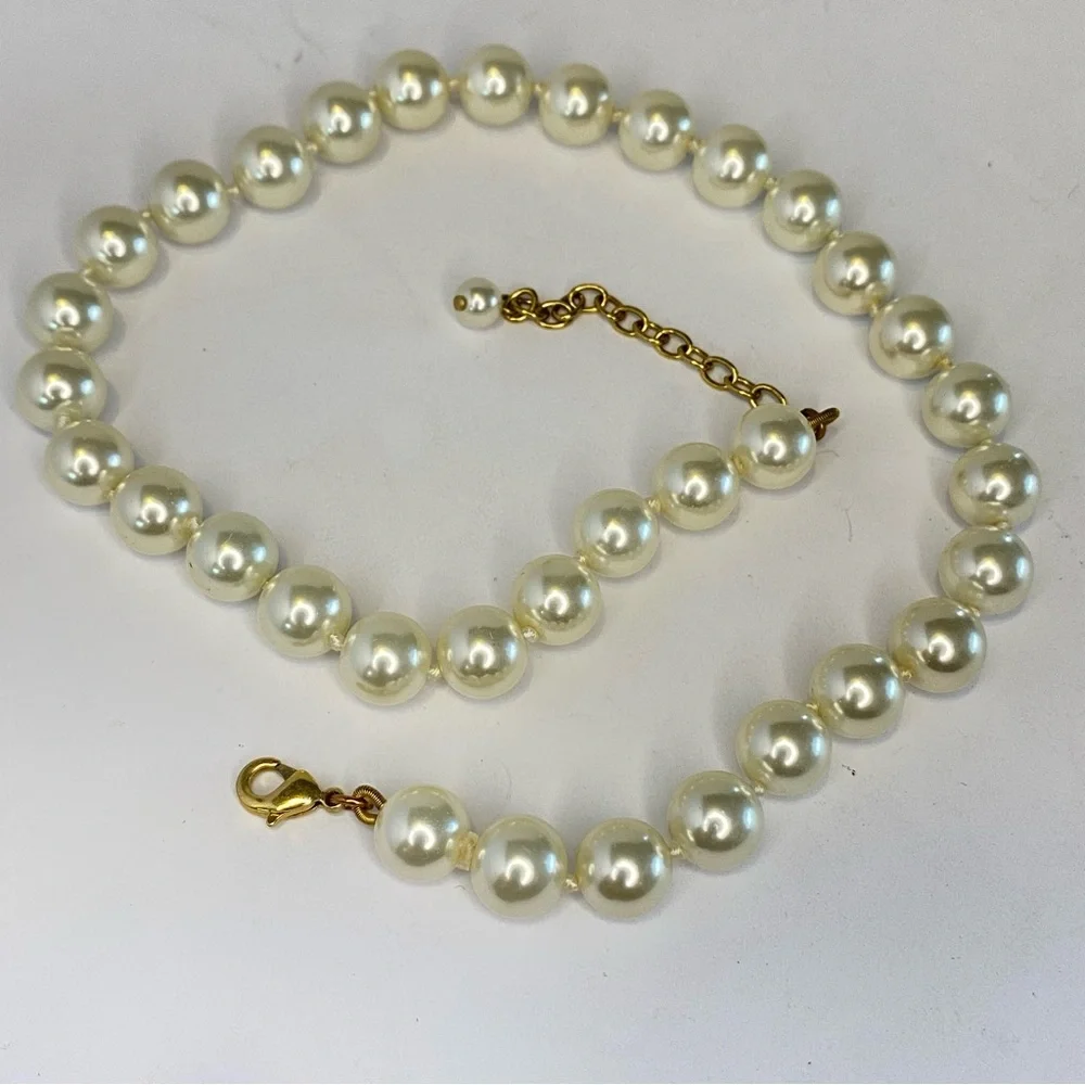 Hand Knotted Faux Pearl Glass Bead Necklace Gold‎ Tone Clasp